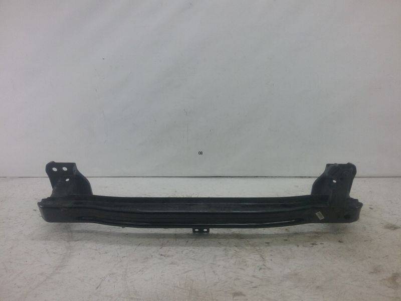 Усилитель переднего бампера