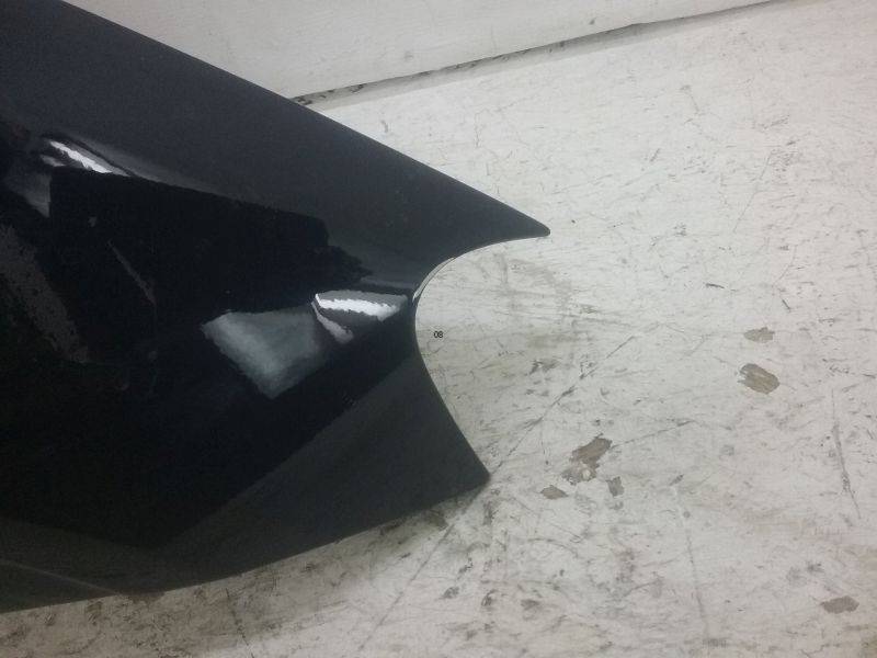 Крыло переднее правое