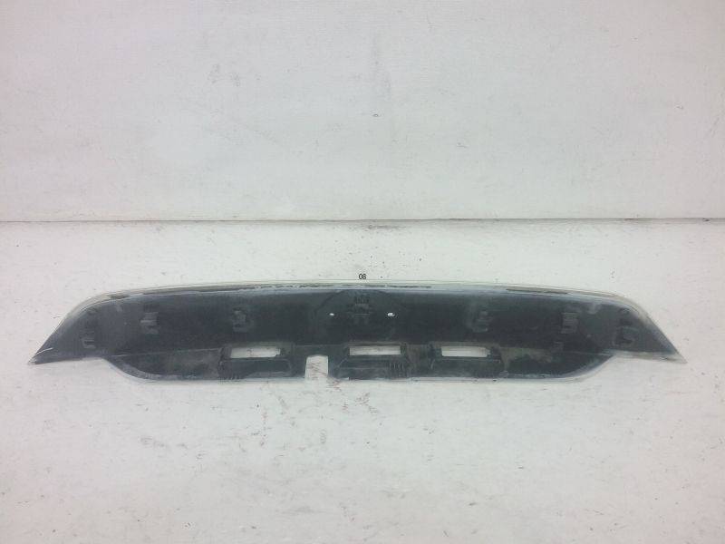 Накладка крышки багажника