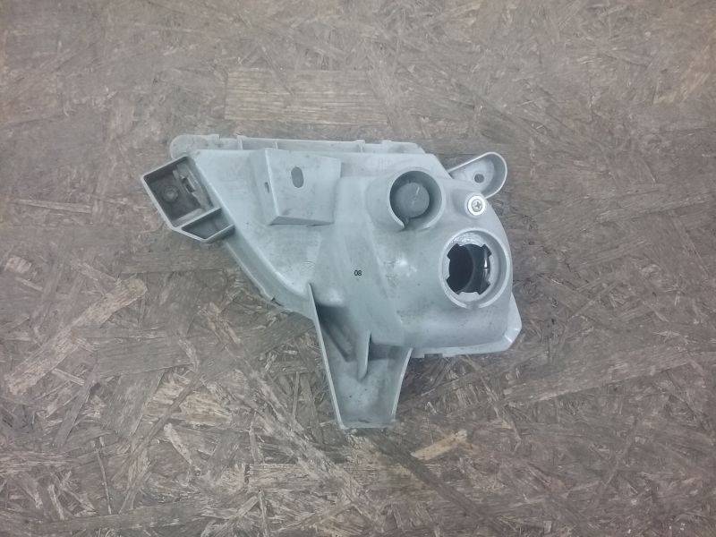 Фонарь задний в бампер левый