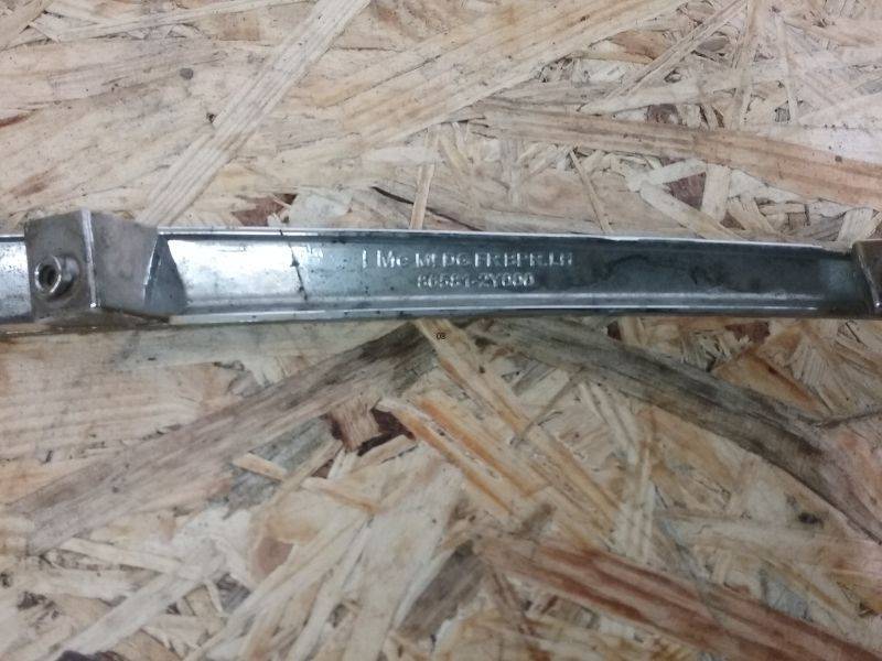 Рамка противотуманной фары левой