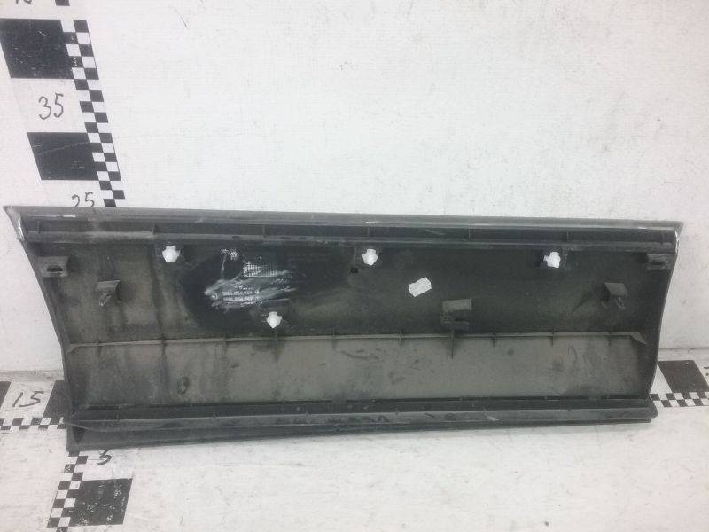 Накладка двери задней левой