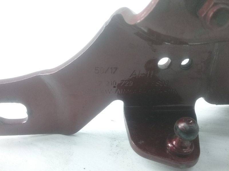 Петля капота левая