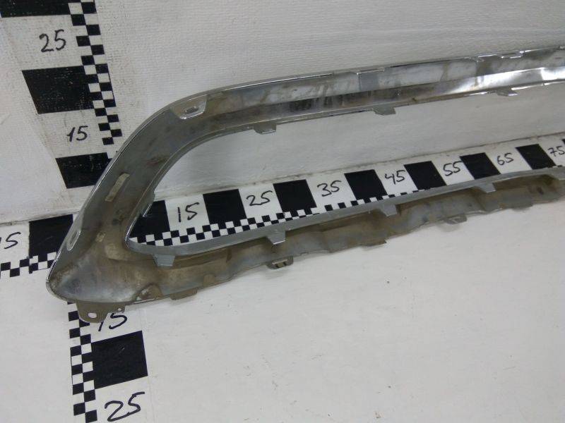 Накладка переднего бампера