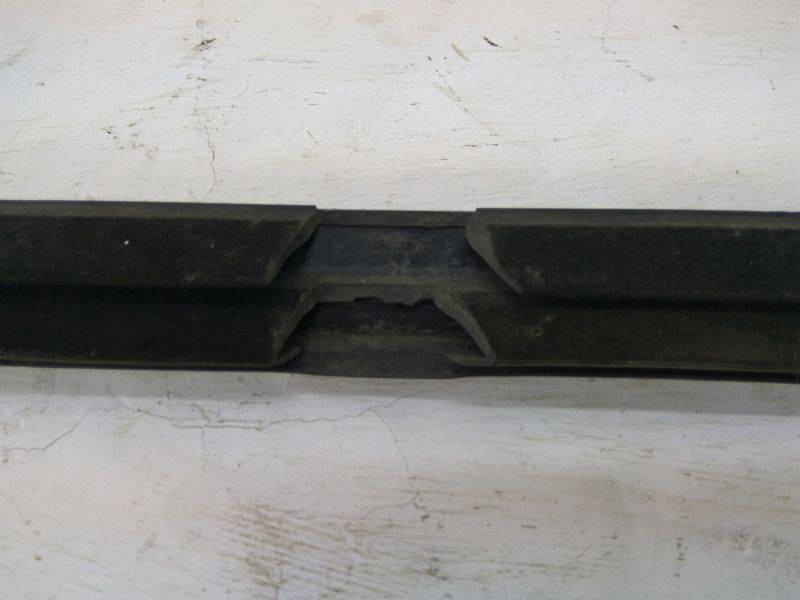 Накладка двери задней правой