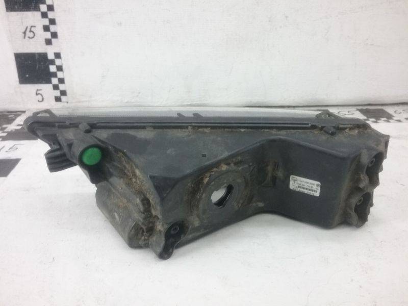 Фара противотуманная правая