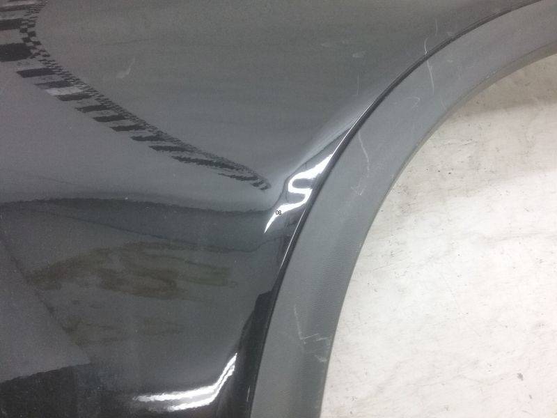 Крыло переднее правое