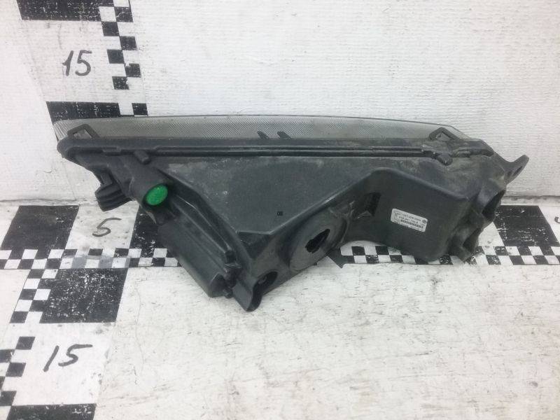 Фара противотуманная правая