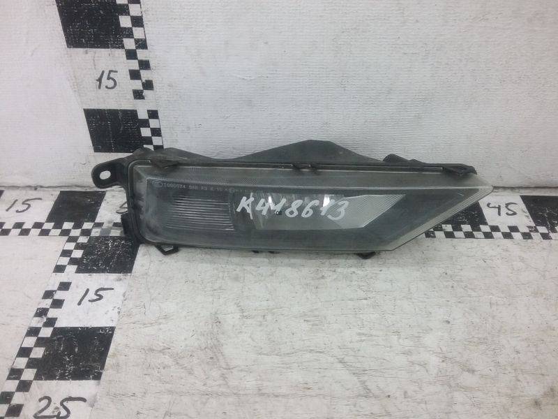 Фара противотуманная правая