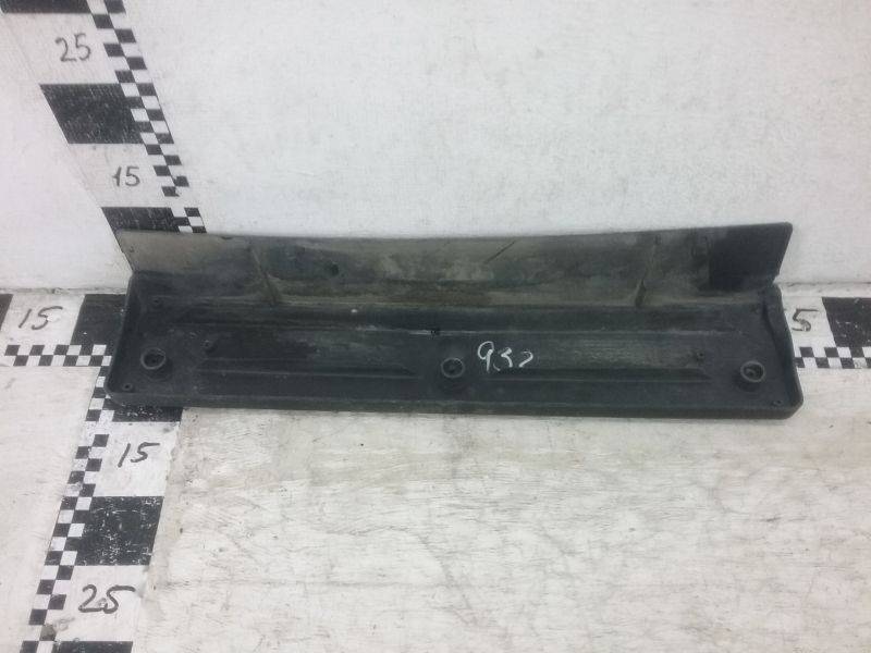 Накладка переднего бампера под номер