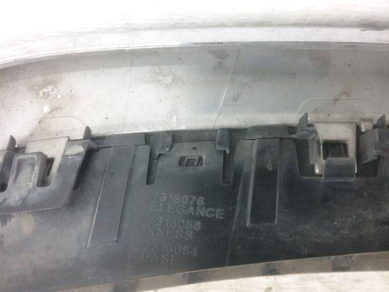 Решетка радиатора правая