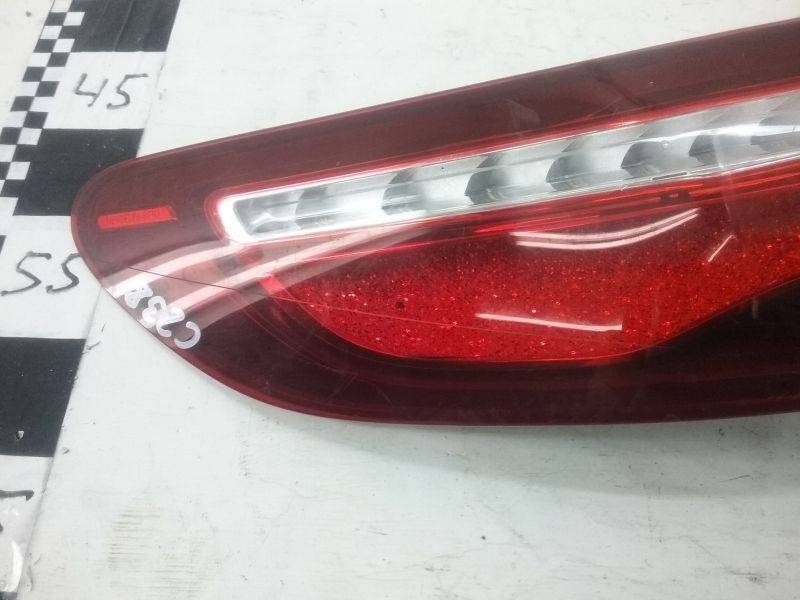 Фонарь задний наружный левый