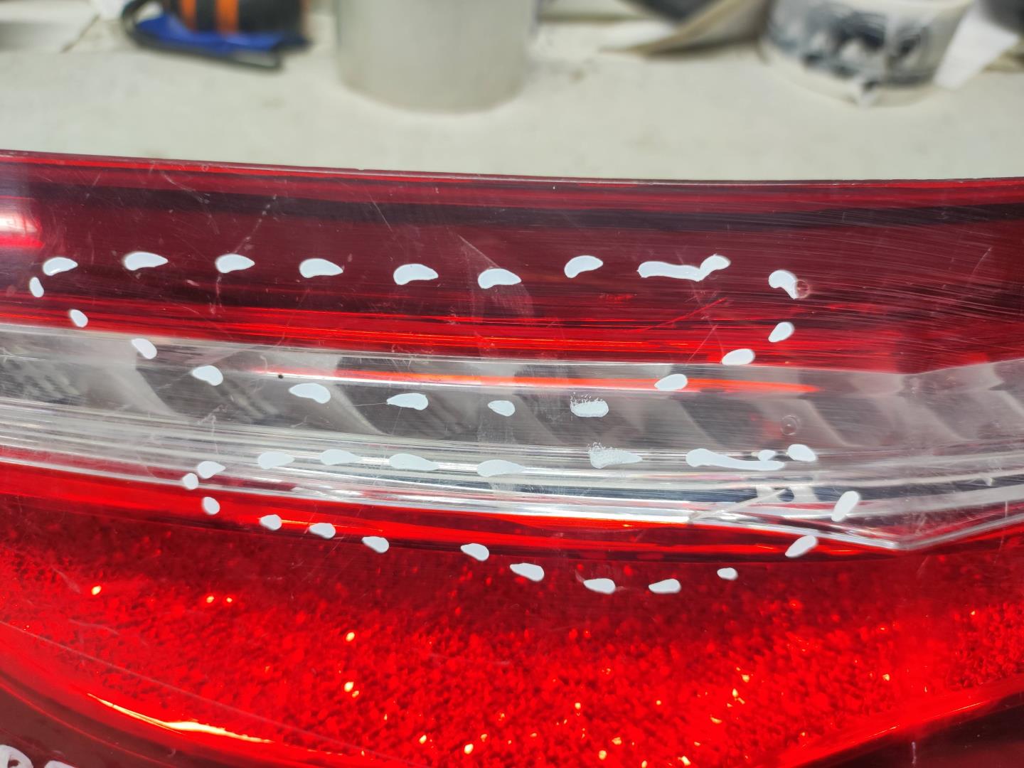 Фонарь задний наружный левый