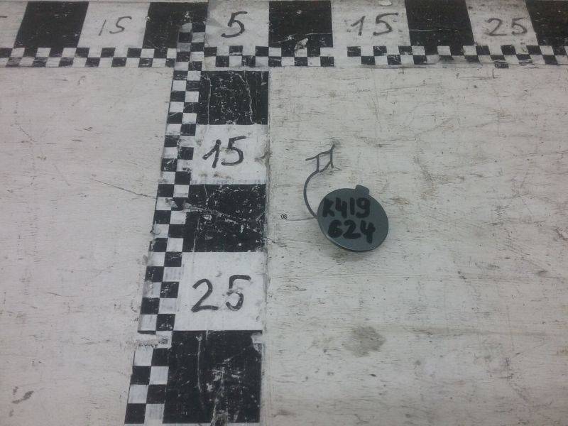 Заглушка буксировочного крюка