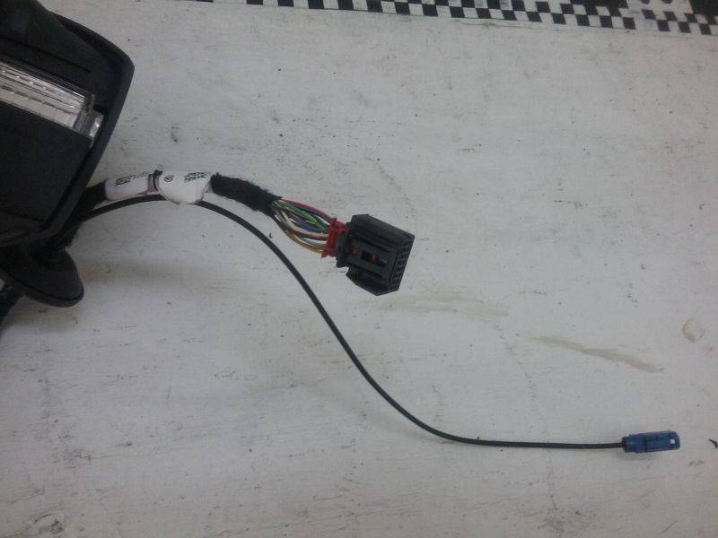 Зеркало левое электрическое