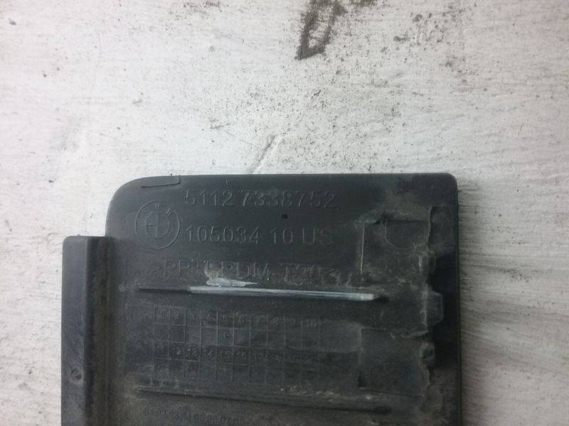 Заглушка буксировочного крюка