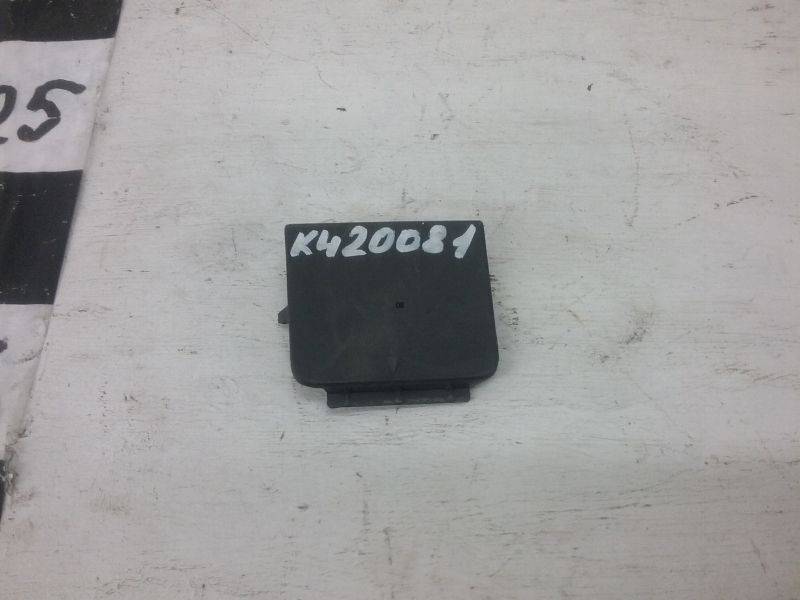 Заглушка буксировочного крюка