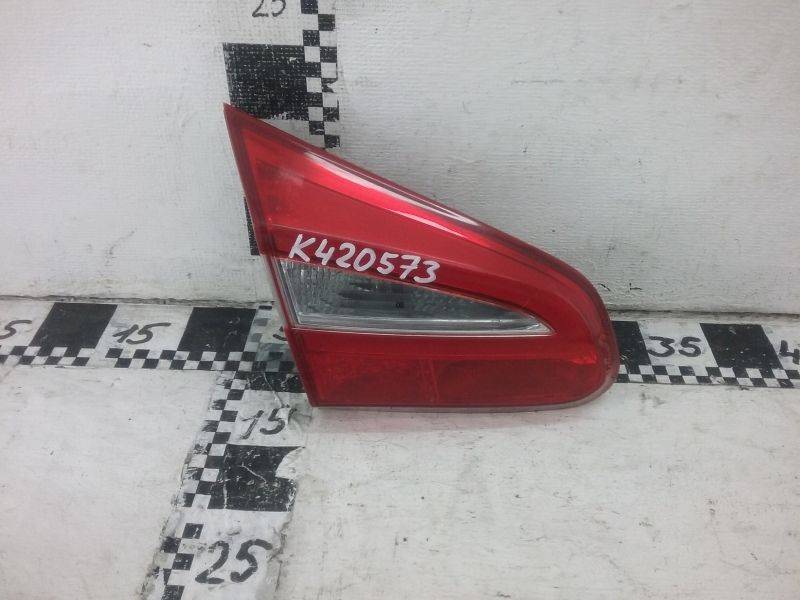 Фонарь задний внутренний левый