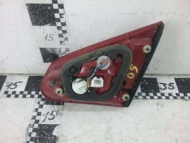 Фонарь задний внутренний левый