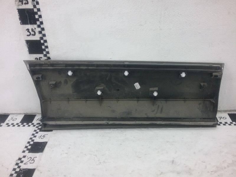 Накладка двери задней левой