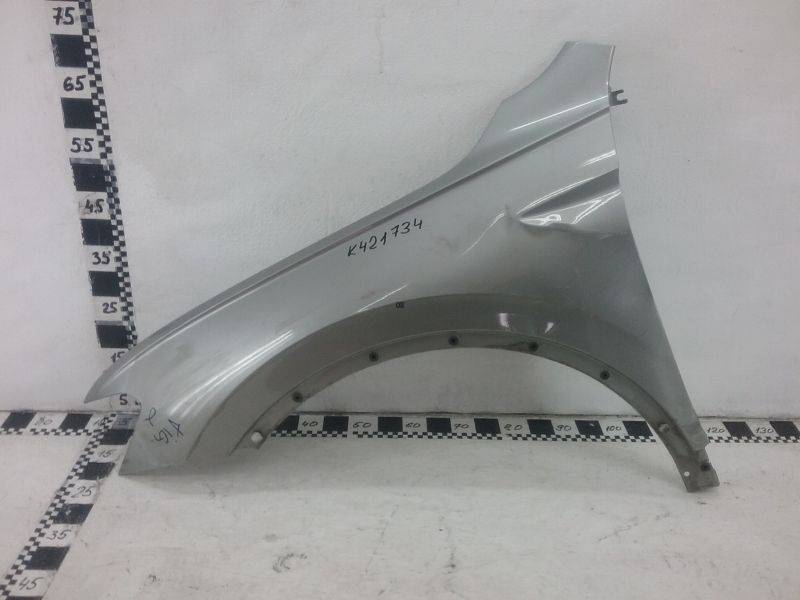 Крыло переднее левое