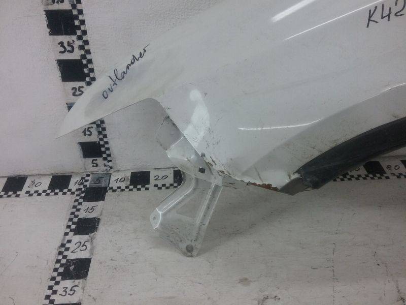 Крыло переднее левое