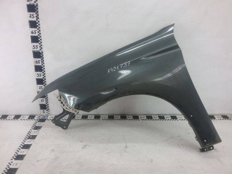 Крыло переднее левое