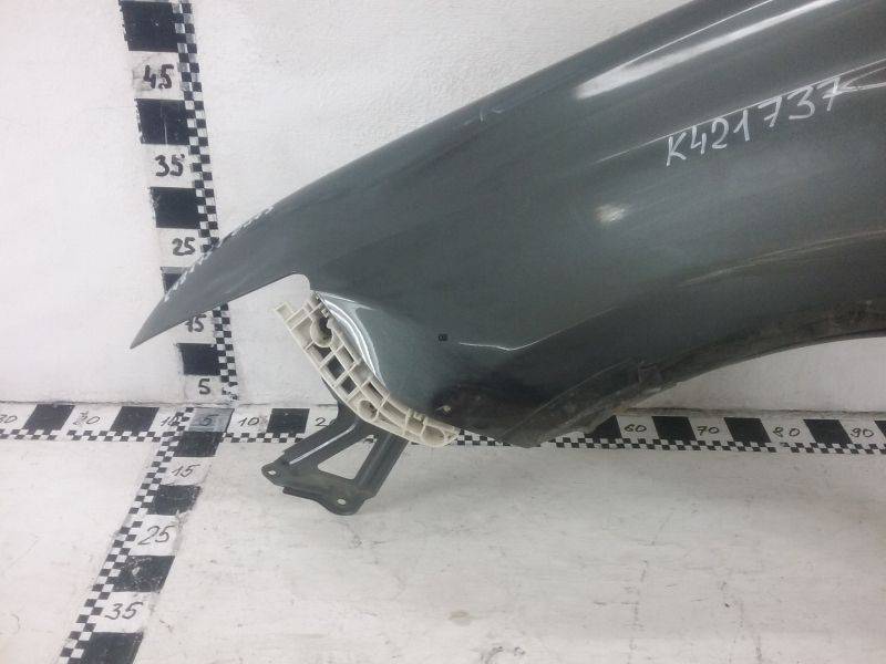 Крыло переднее левое