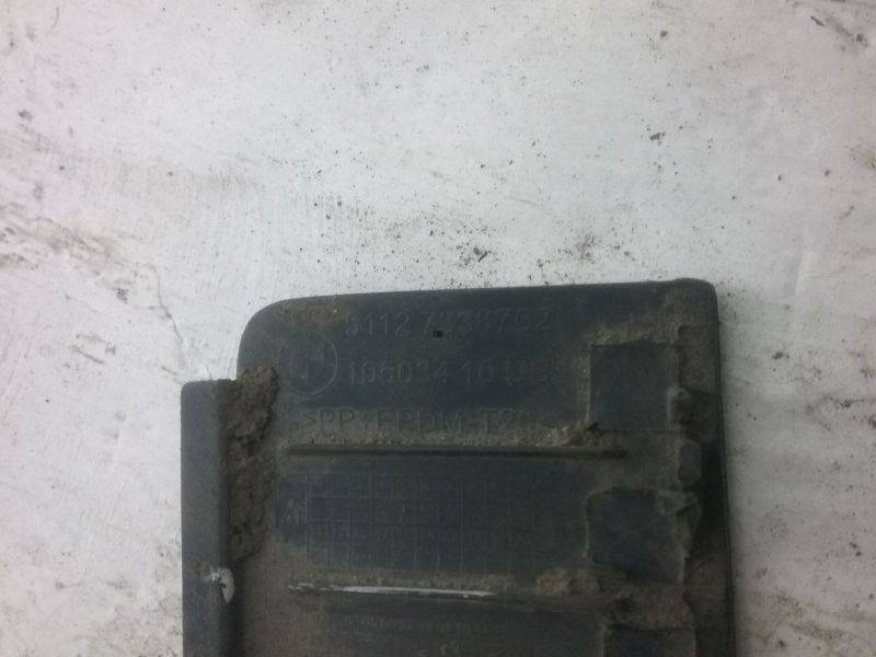 Заглушка буксировочного крюка