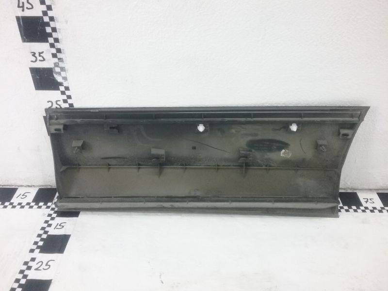 Накладка двери задней правой