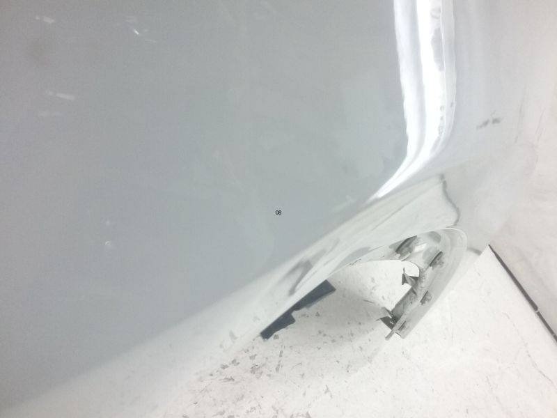 Крыло переднее правое