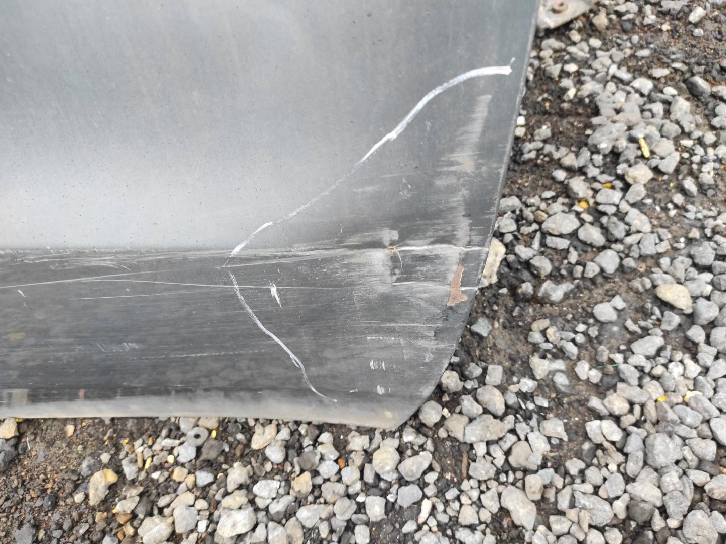 Дверь передняя правая