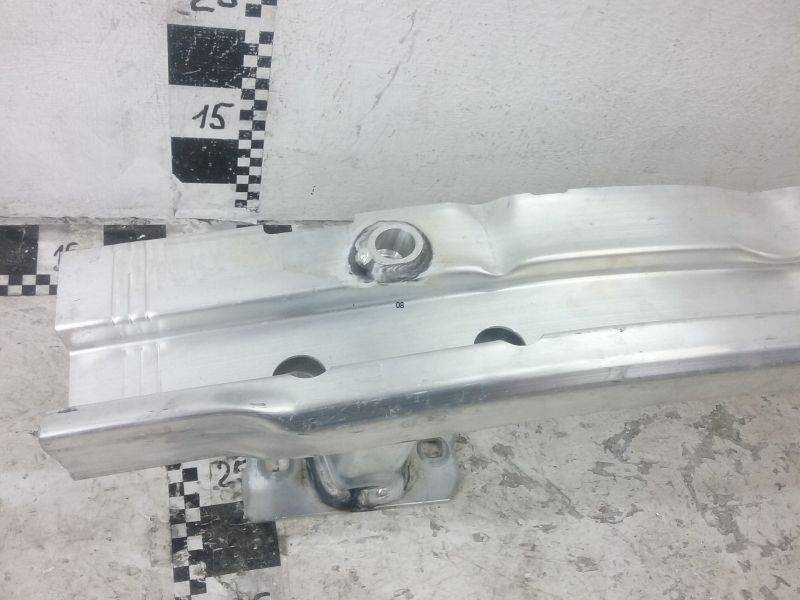 Усилитель заднего бампера