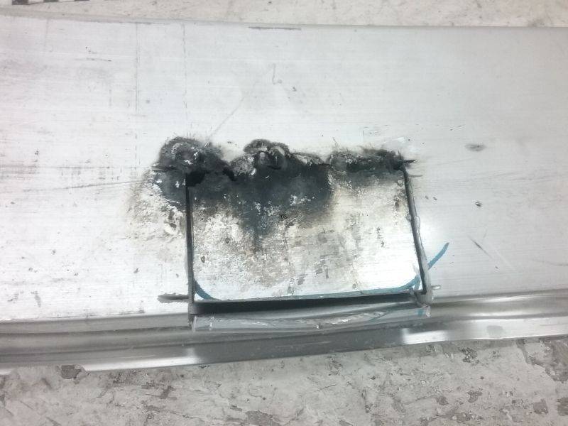 Усилитель заднего бампера