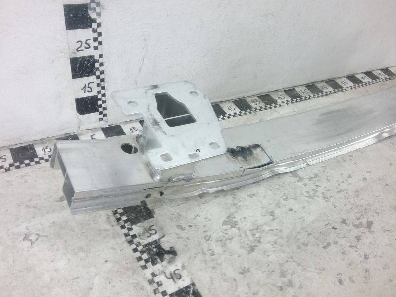 Усилитель заднего бампера