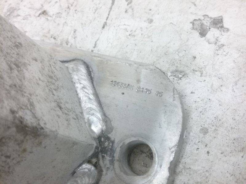 Усилитель переднего бампера