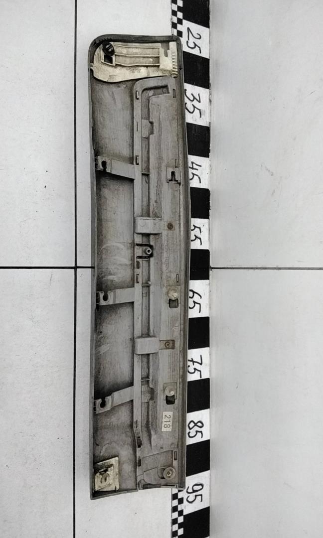 Накладка двери задней левой