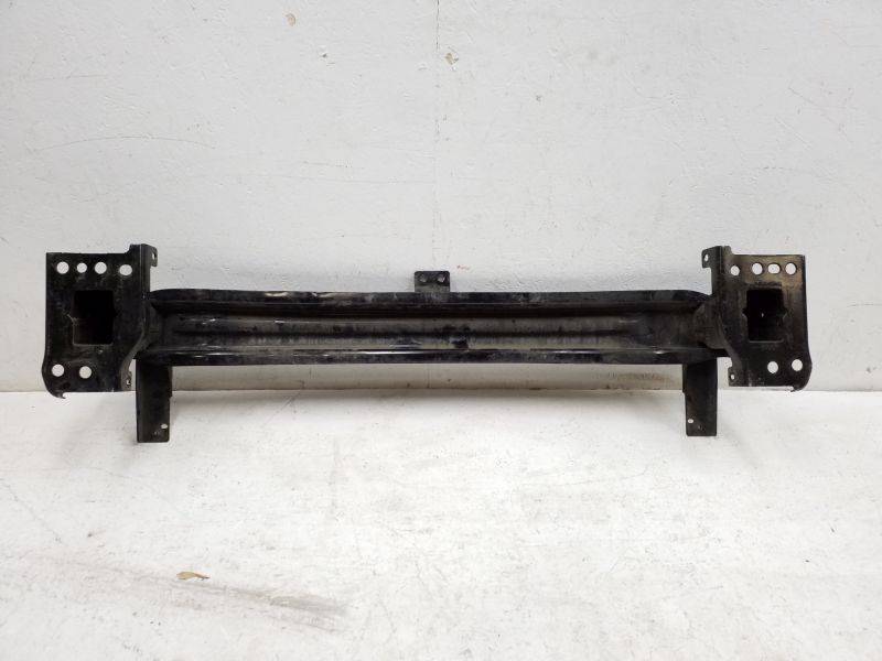 Усилитель переднего бампера