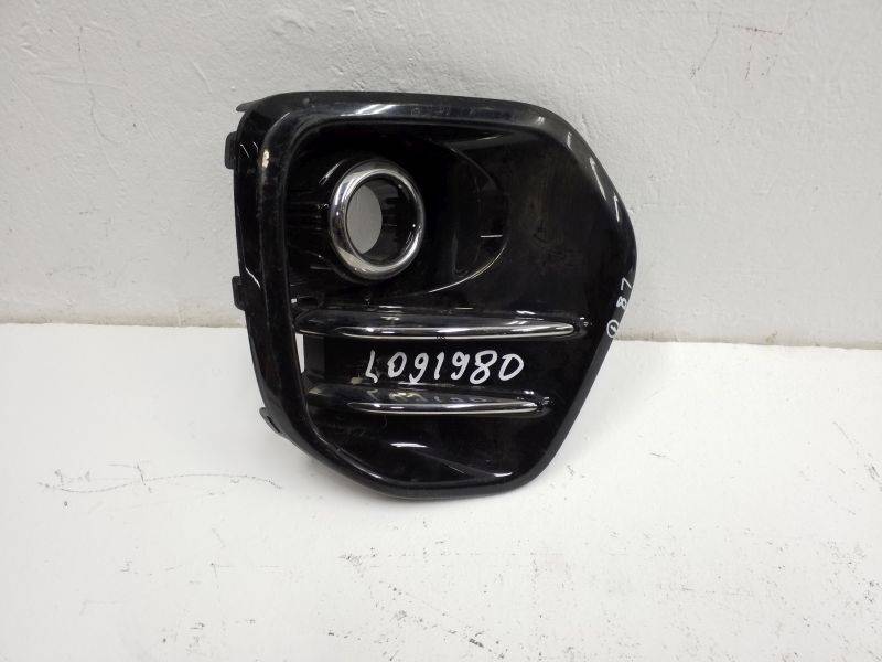 Накладка переднего бампера правая