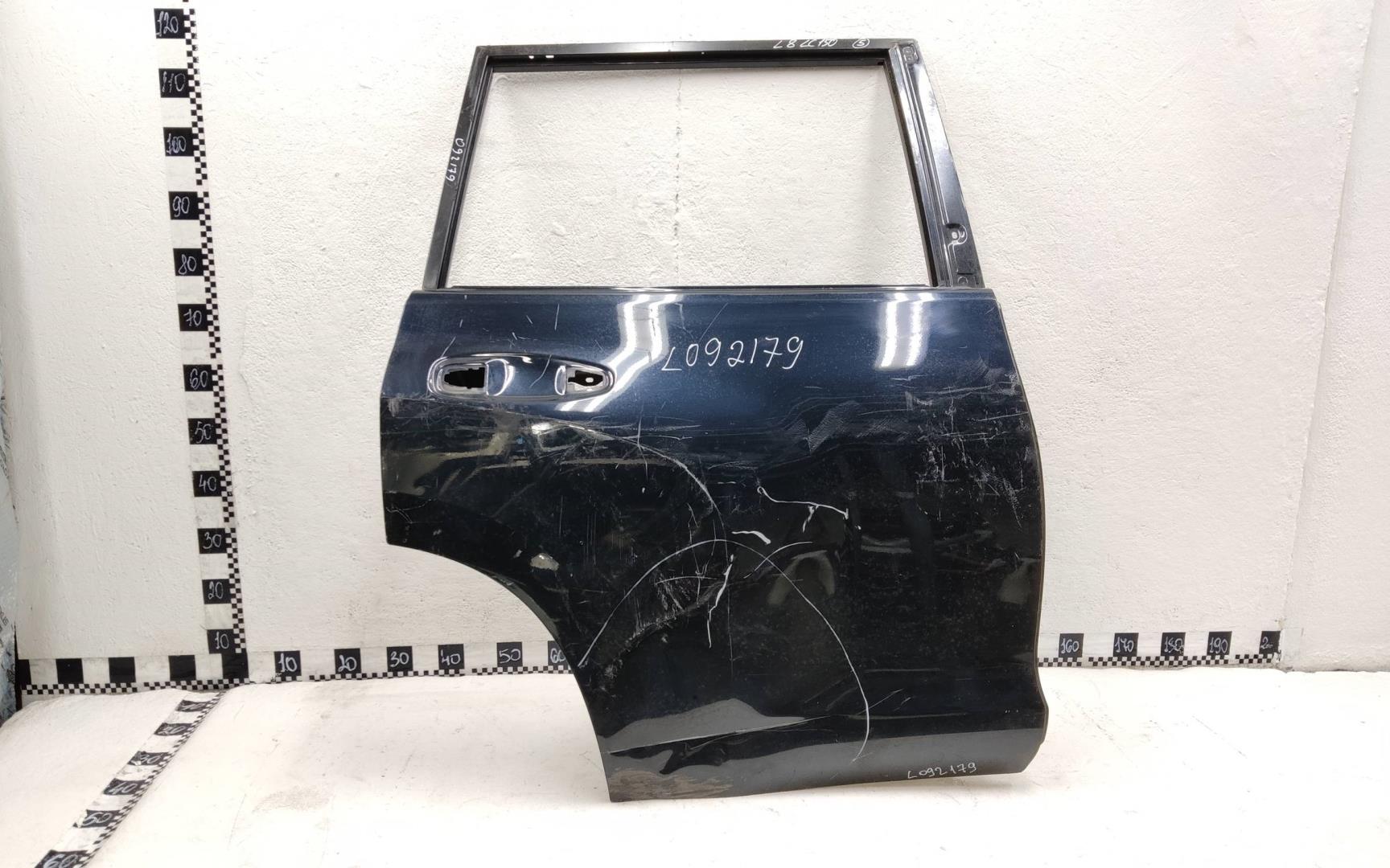 Дверь задняя правая