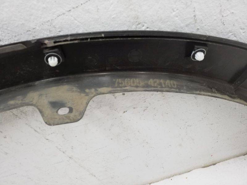 Накладка заднего крыла правого