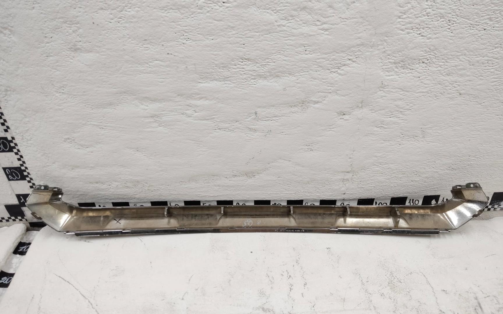 Накладка переднего бампера