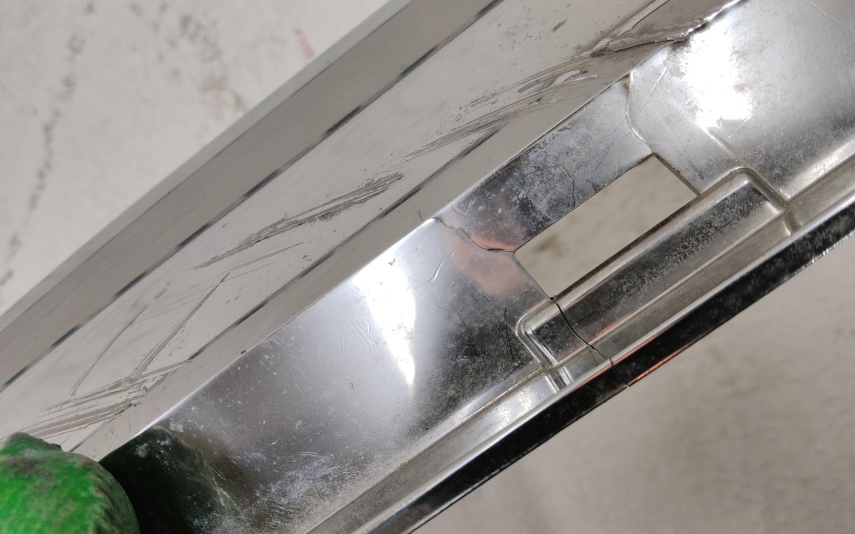 Накладка переднего бампера