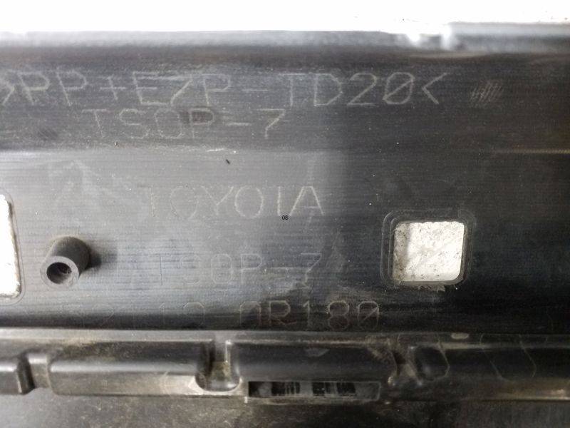 Бампер передний