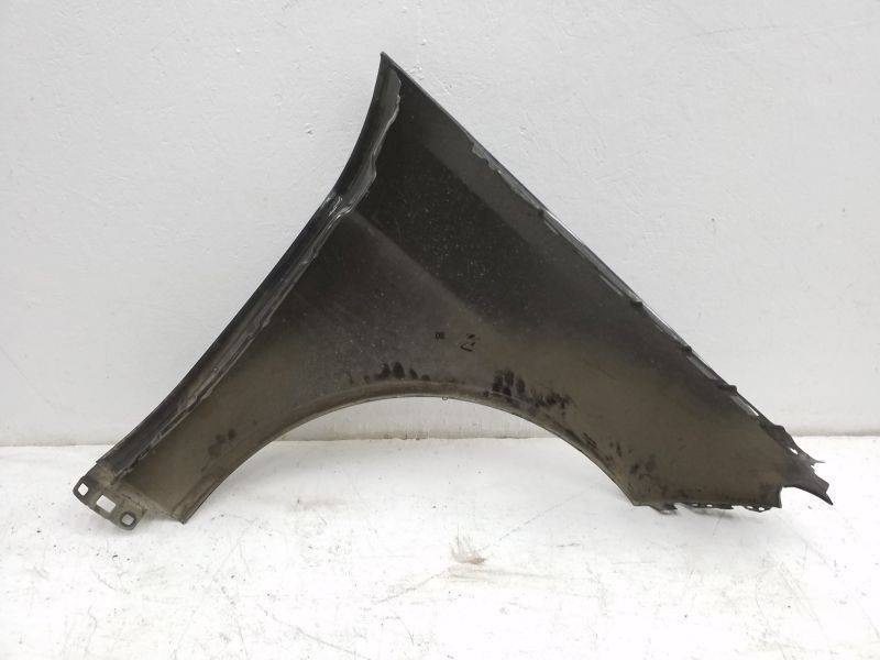 Крыло переднее левое