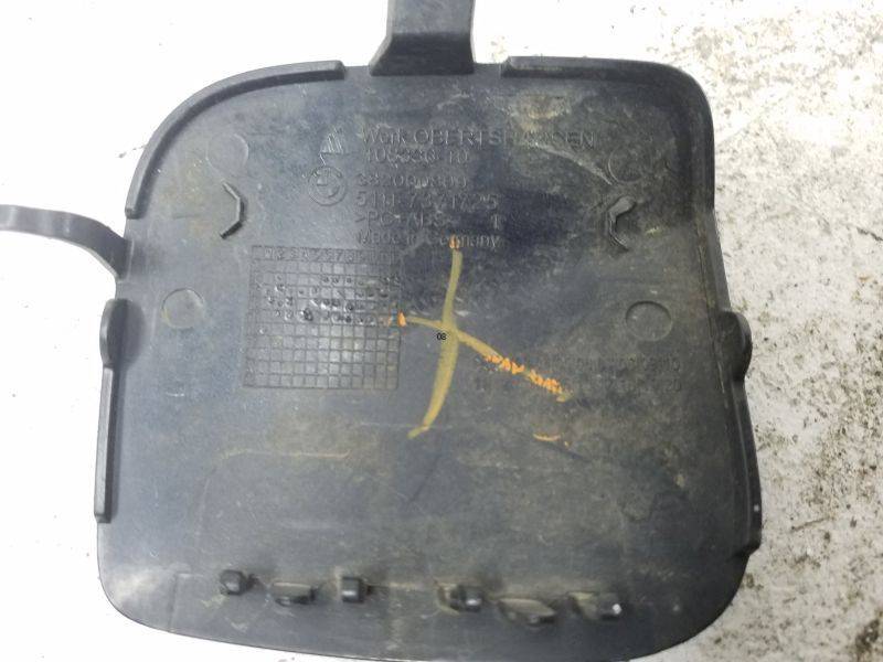 Заглушка буксировочного крюка