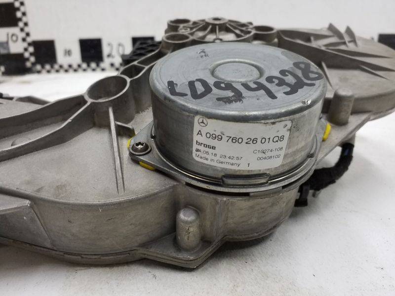 Моторчик крышки багажника