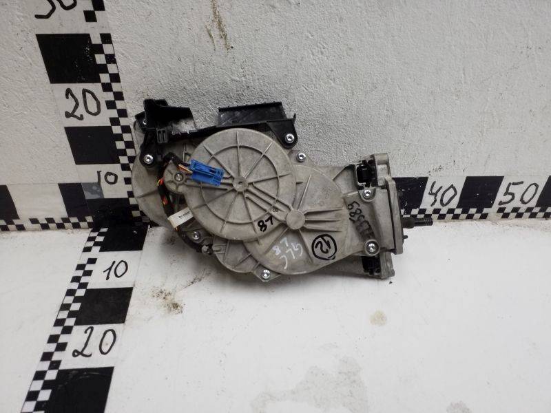 Моторчик крышки багажника