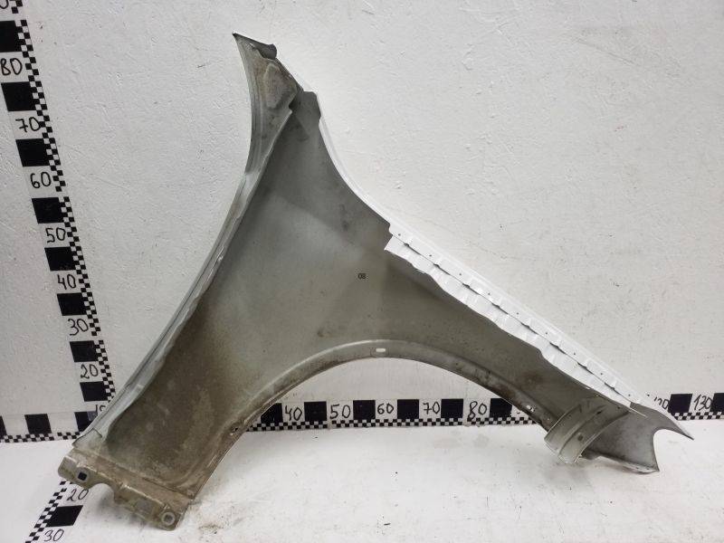 Крыло переднее левое