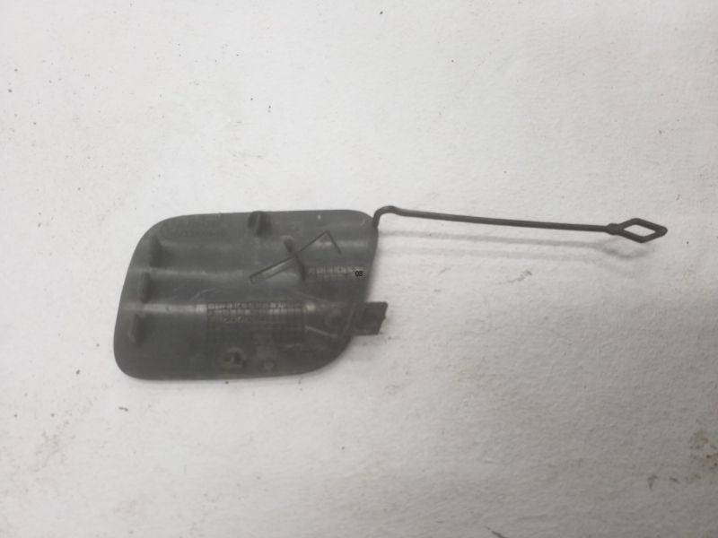 Заглушка буксировочного крюка